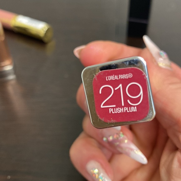 Victoria secret lip stick - Picture 5 of 8